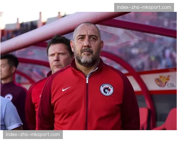 通讯:从濒临降级到稳居中游,回顾拉斯帕尔马斯主帅皮米恩塔的执教赛季。 通讯:从濒临降级到稳居中游,回顾拉斯帕尔马斯主帅皮米恩塔的执教赛季。